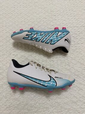 Nike Junior Mercurial Vapor 15 White/Baltic Blue/Pink Blast Cleats Size 1Y